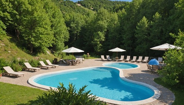 Explore les meilleurs campings avec piscine à la farigoulette